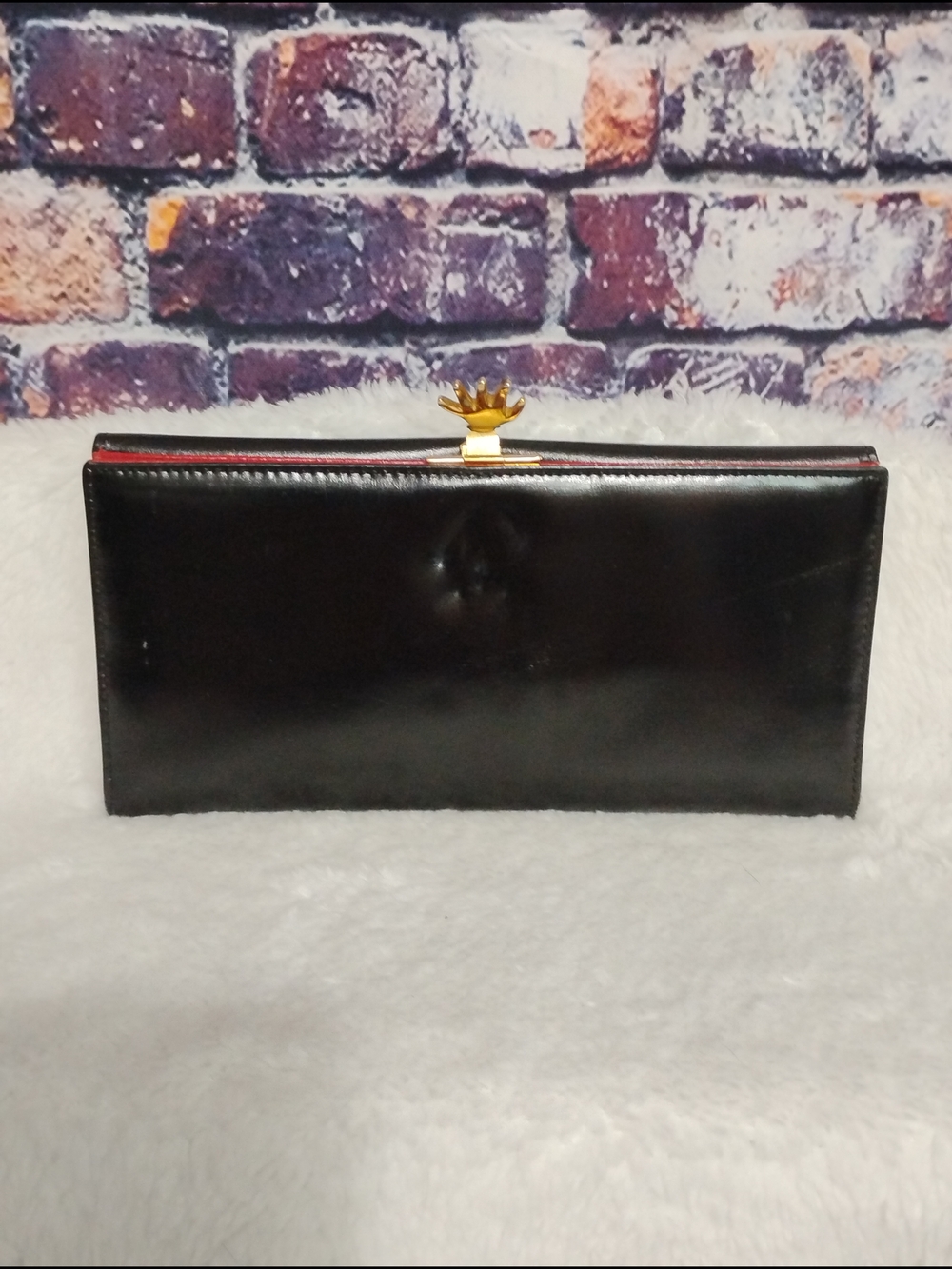 Vintage Gucci Leather " Hand of Gucci"  Clasp Wallet  Circa 1970s - Picture 3 of 15